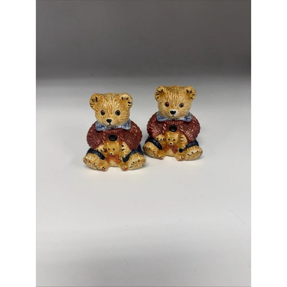 CIB Teddy Bear Christmas Salt Pepper Shaker Set‎ Holiday Collectible Table Decor